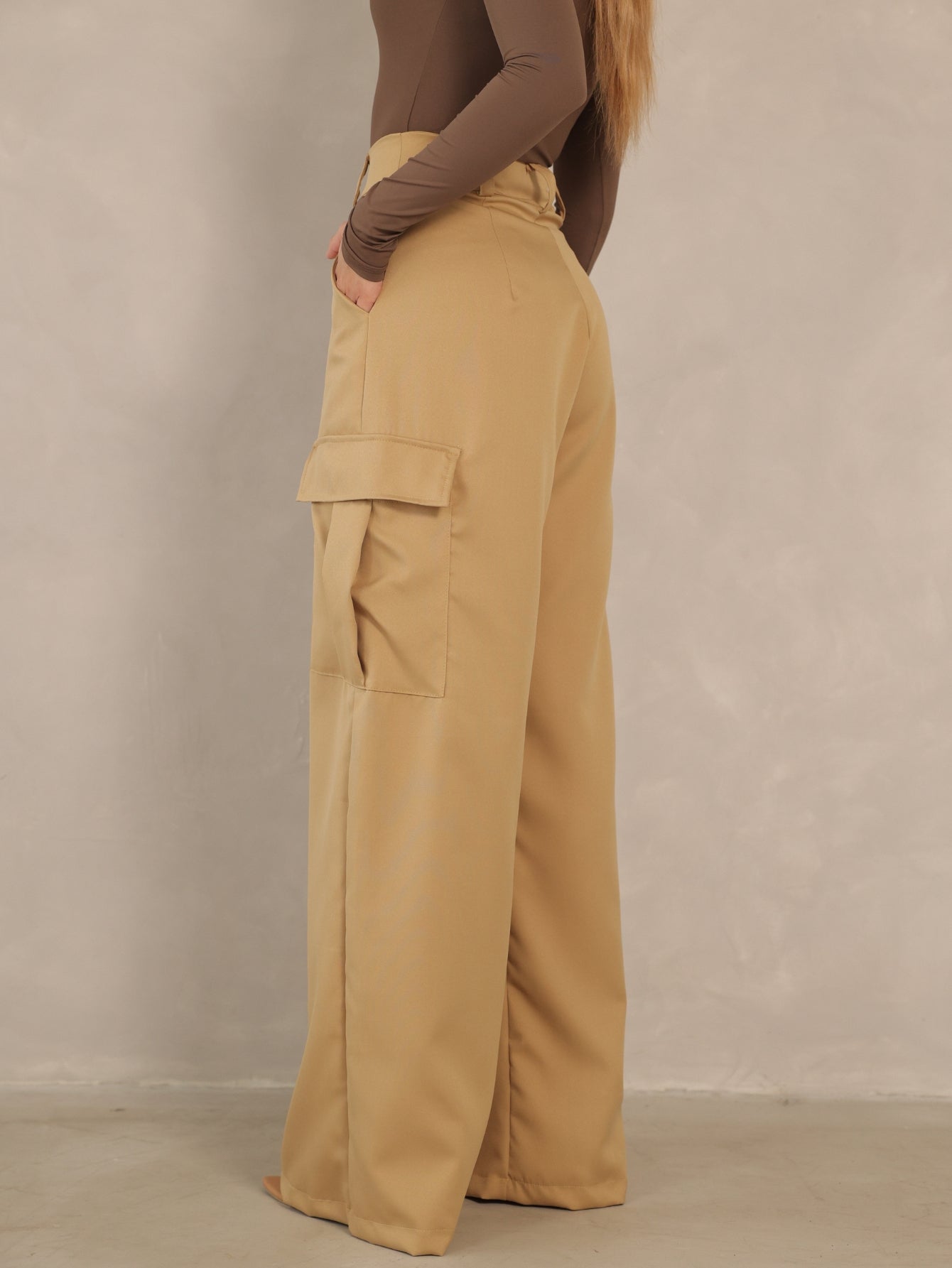 Calça Cargo Pantalona Alfaiataria Amavi