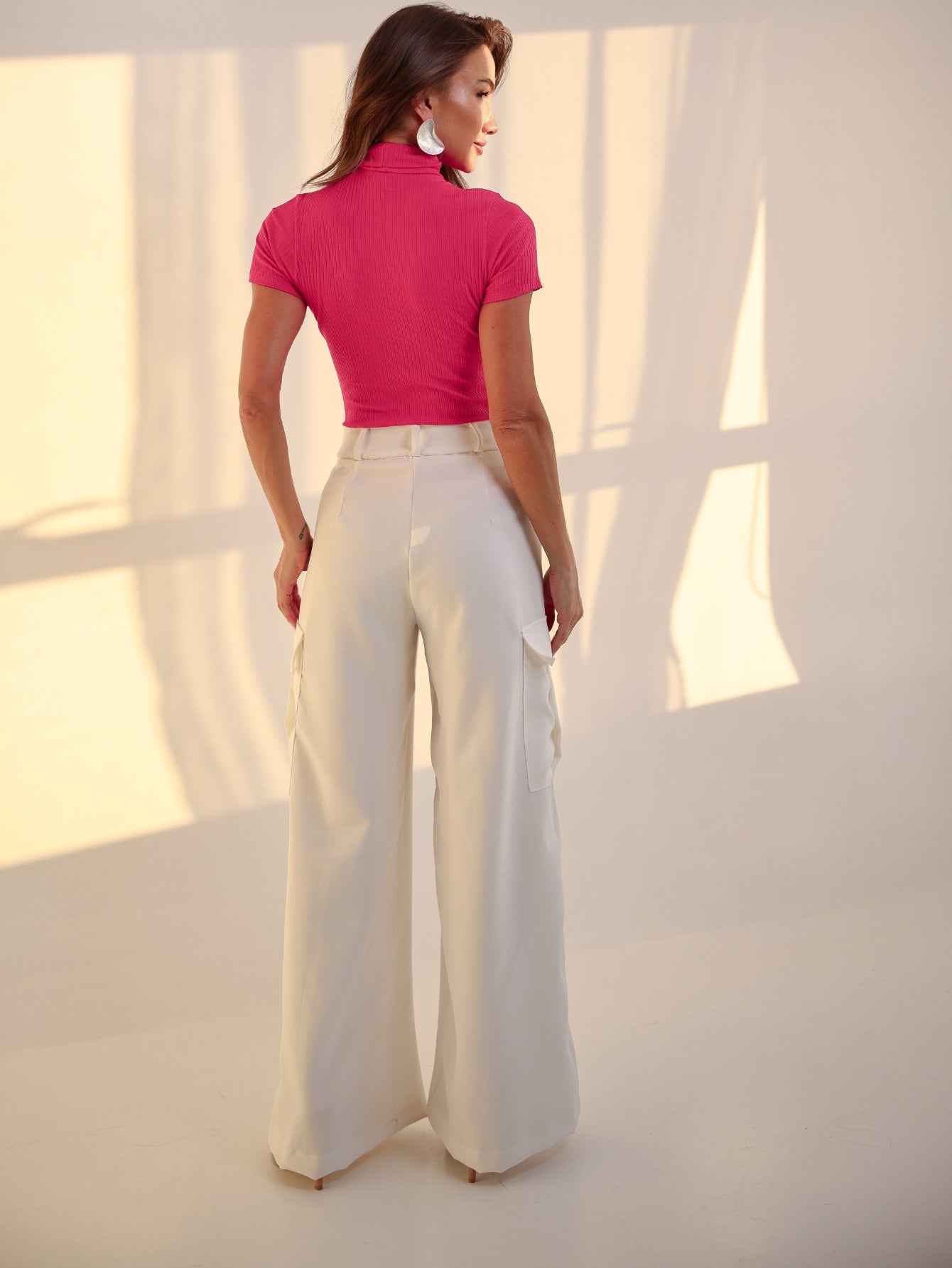 Calça Cargo Pantalona Alfaiataria Amavi