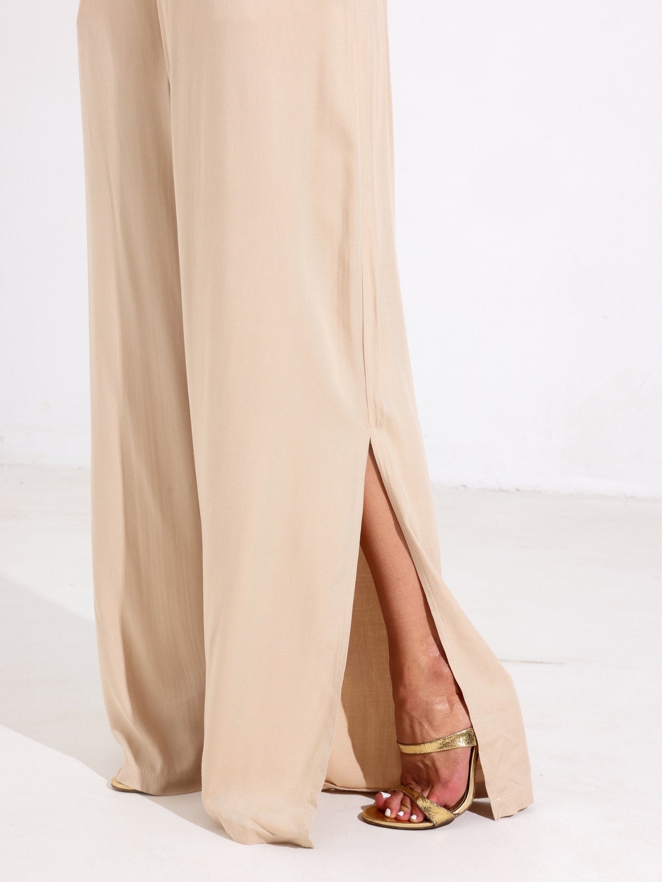 Calça Alfaiataria Reta com Fenda Lateral – Natalie