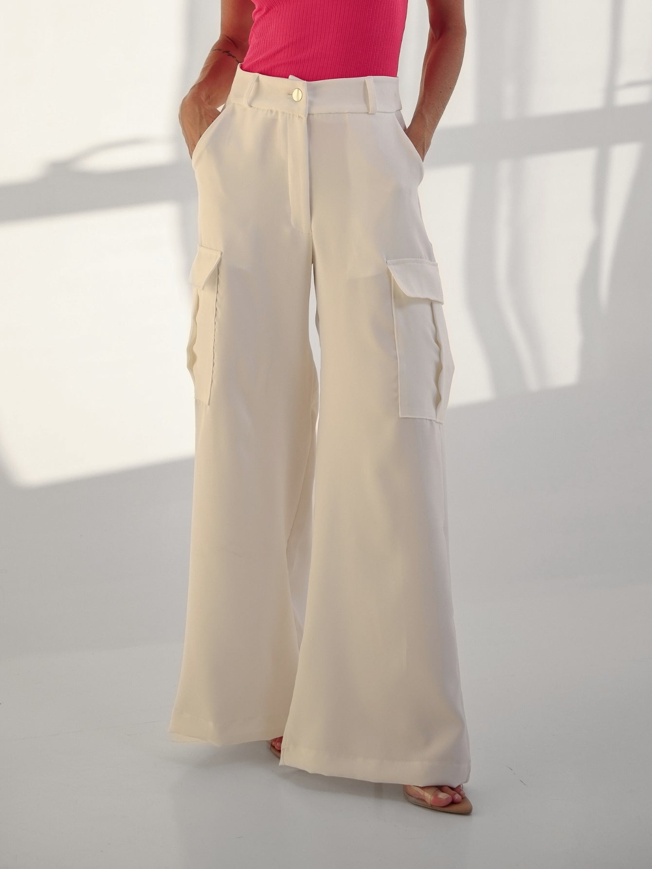 Calça Cargo Pantalona Alfaiataria Amavi