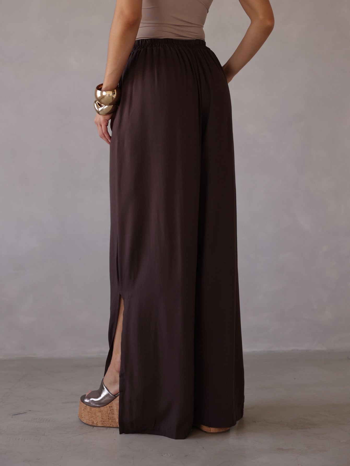 Calça Alfaiataria Reta com Fenda Lateral – Natalie