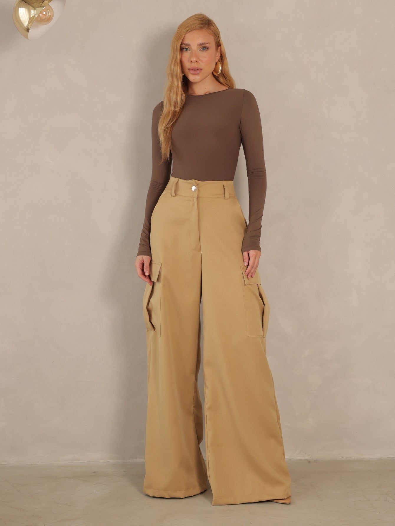Calça Cargo Pantalona Alfaiataria Amavi