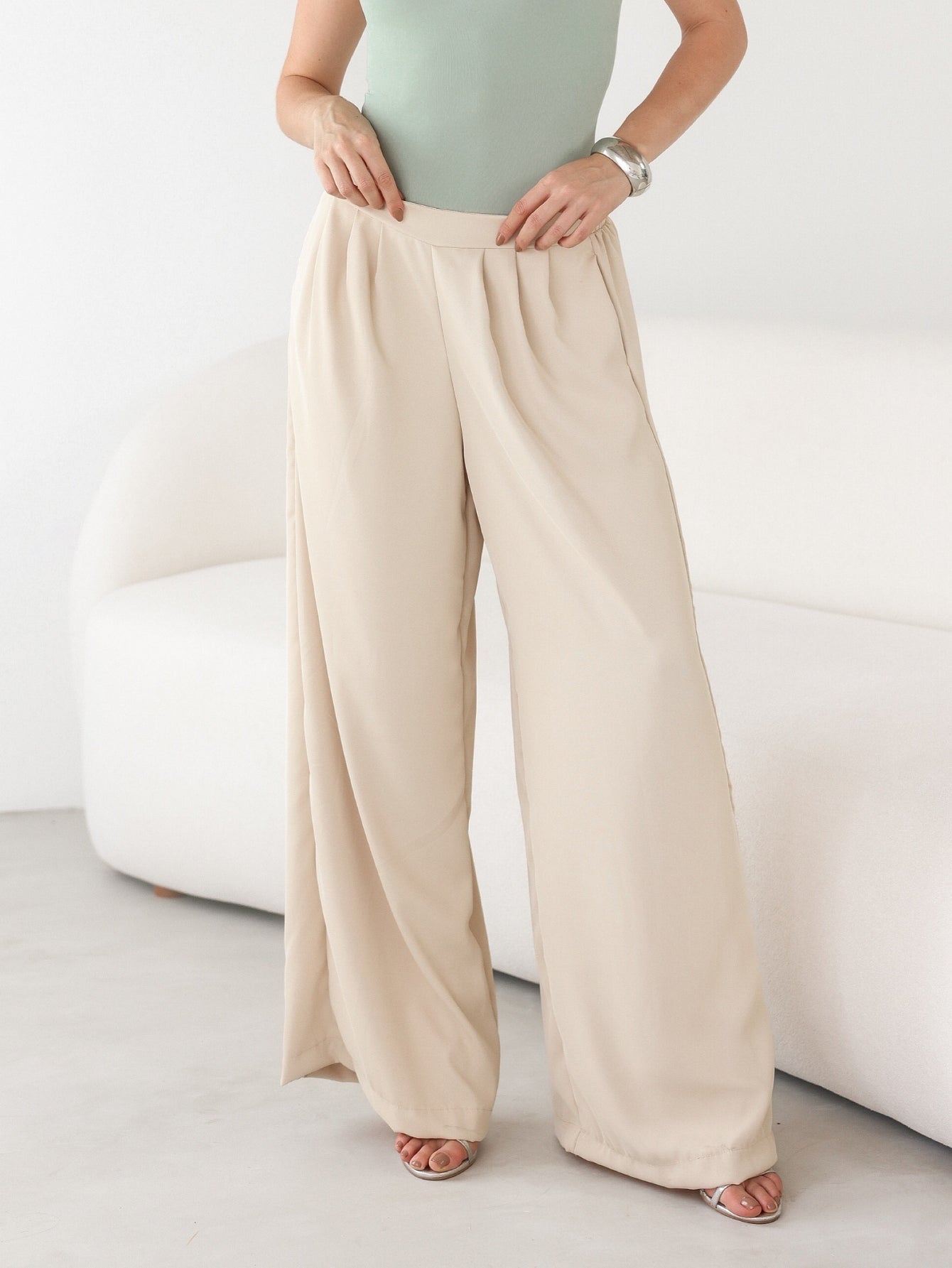 Calça Pantalona Fluida Comfy com Elástico e Bolso Lateral Maite