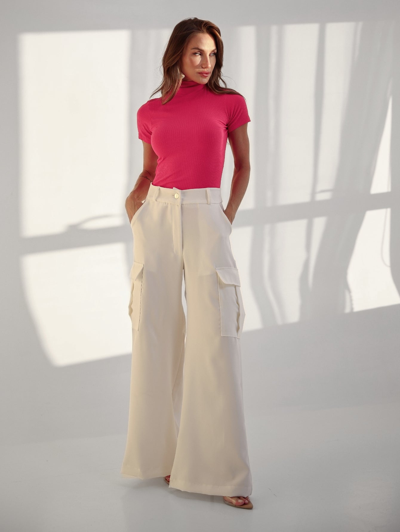 Calça Cargo Pantalona Alfaiataria Amavi