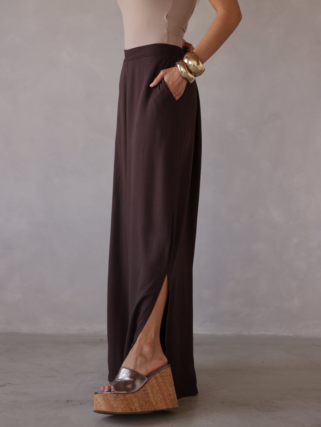 Calça Alfaiataria Reta com Fenda Lateral – Natalie