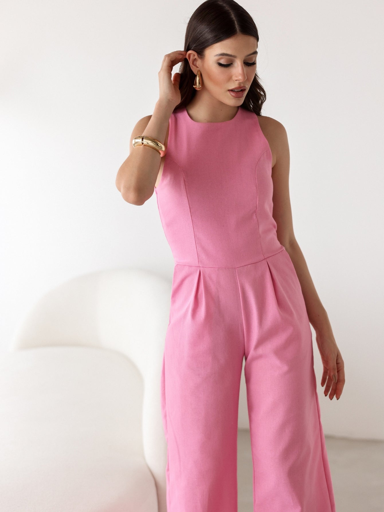 Macacão de Linho Sem Mangas Bolso Lateral Zíper nas Costas Debora