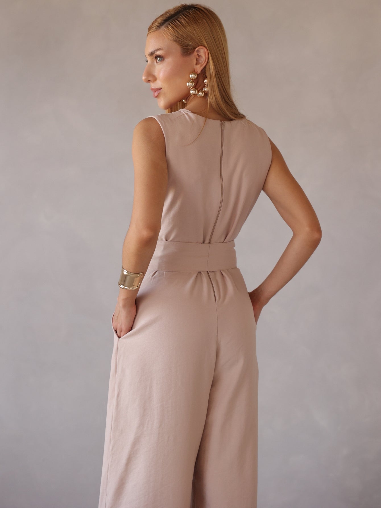 Macacão Pantalona Feminino Alfaiataria com Amarração Sandra