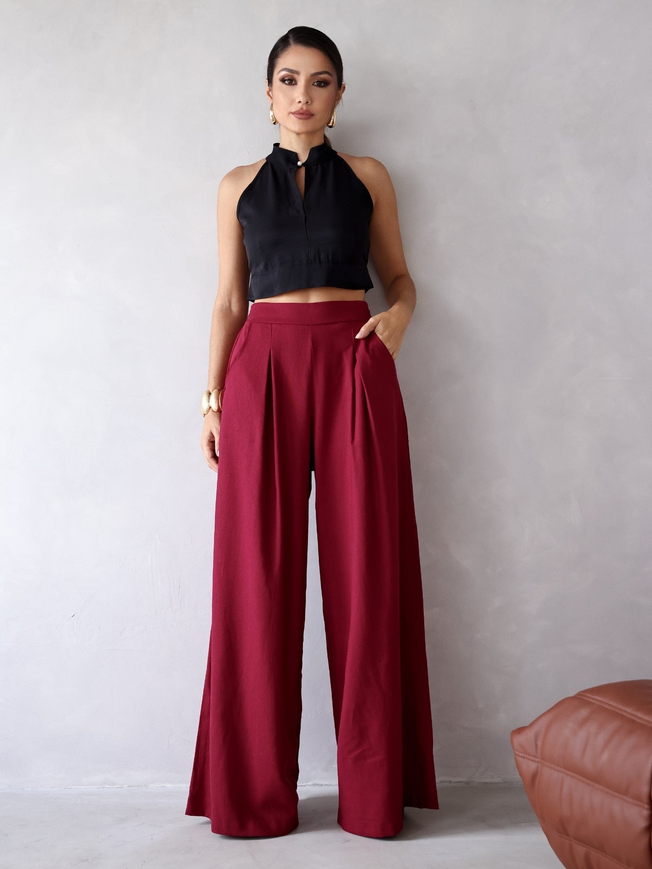 Calça Pantalona Alfaiataria Cintura Alta com Elástico e Bolso Lateral Carmela